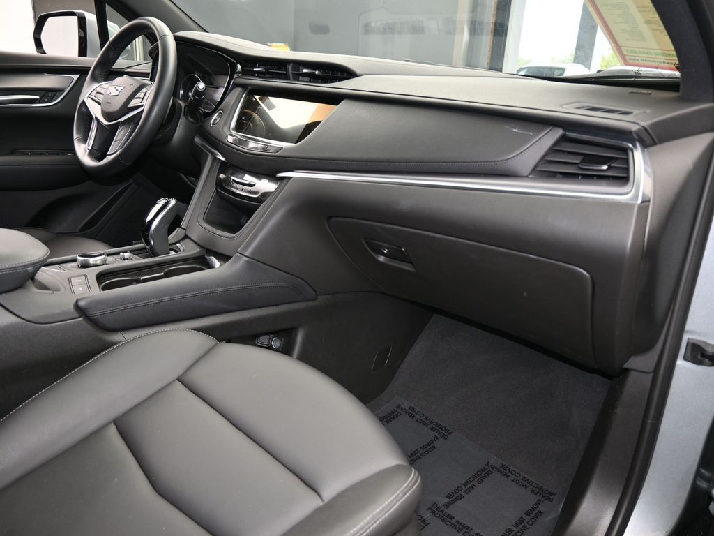 Used 2024 Argent Silver Metallic Cadillac Luxury image 48