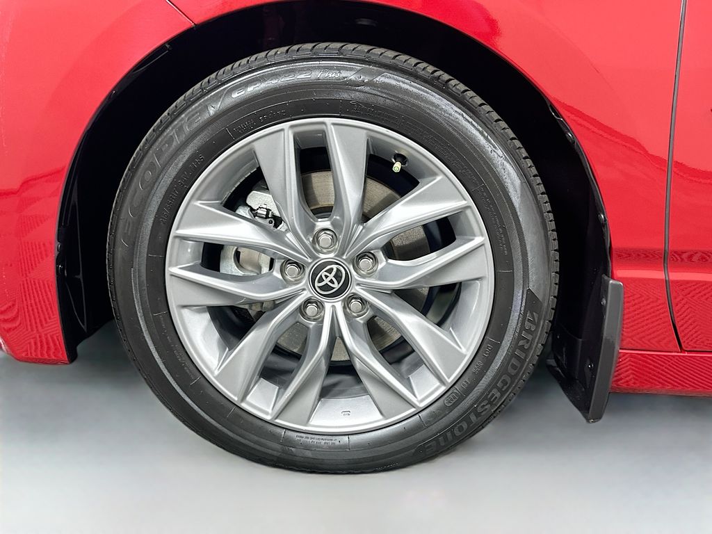 Thumbnail: 2022 Toyota Avalon - 30