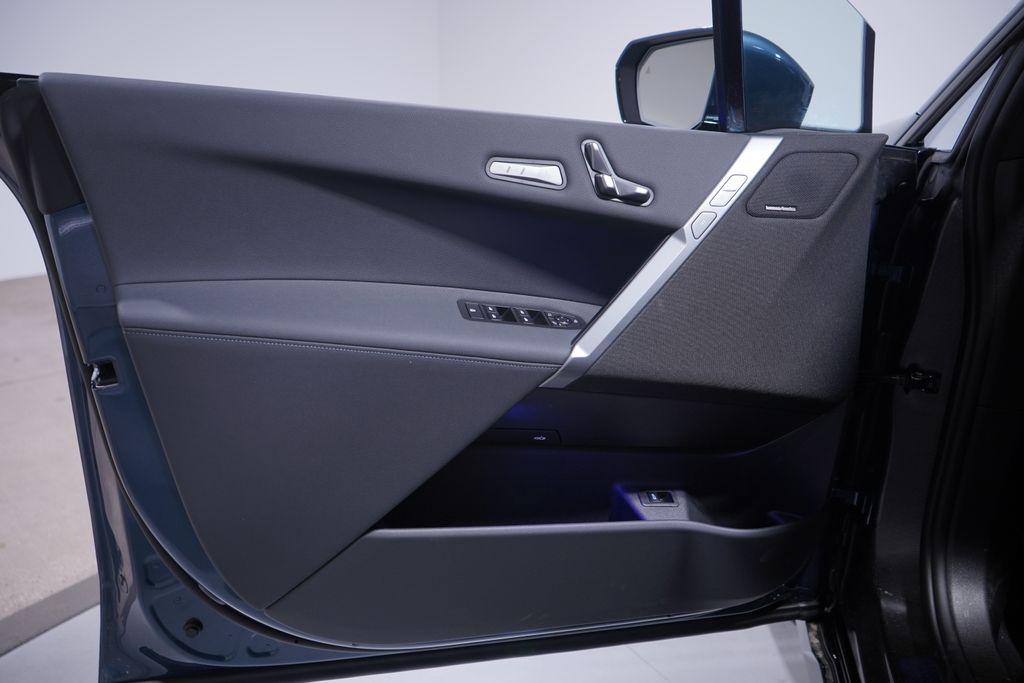 Thumbnail: 2026 BMW iX - 12