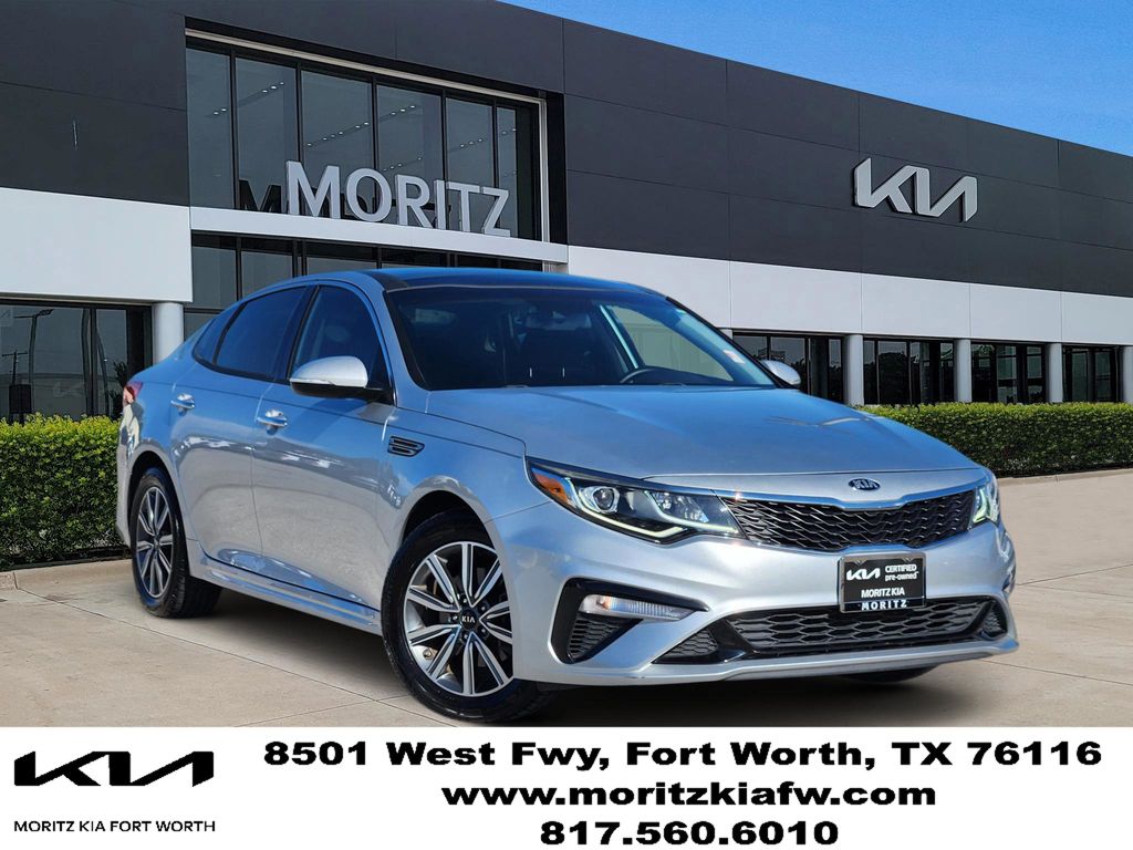 Sparkling Silver 2019 Kia Optima LX FWD Sedan Front-Wheel Drive 6-Speed Automatic