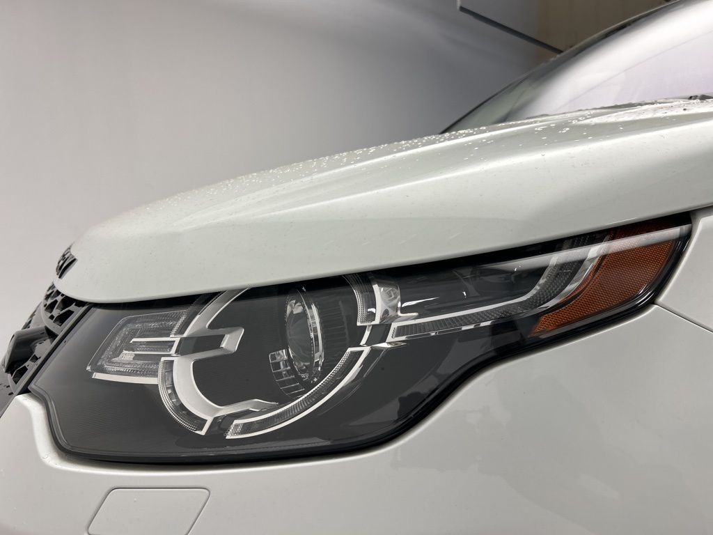 Thumbnail: 2019 Land Rover Discovery Sport - 9