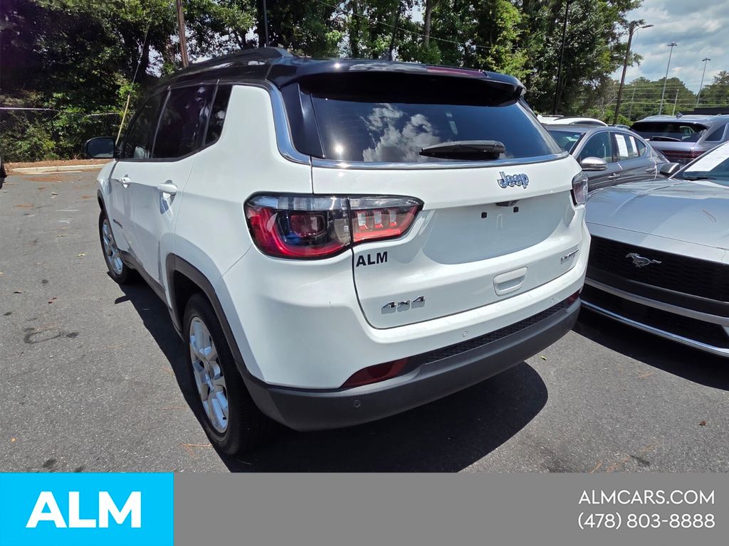 Used 2025 White Jeep Limited image 11