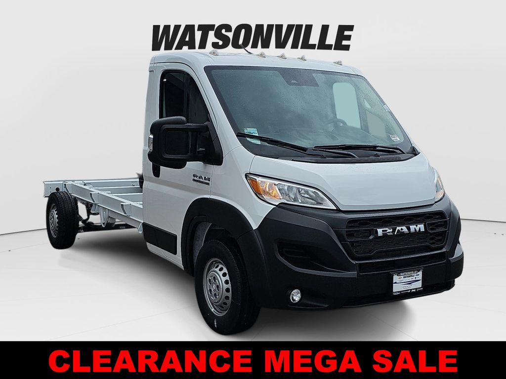 Bright White Clearcoat 2024 RAM ProMaster Chassis 9-Speed Automatic