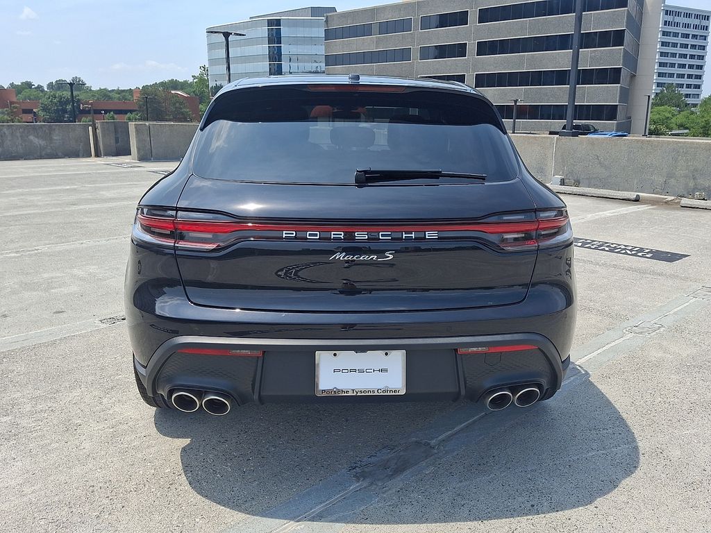 Thumbnail: 2026 Porsche Macan - 9
