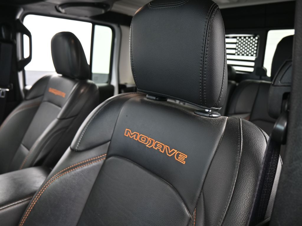 Used 2022 Bright White Clearcoat Jeep Mojave image 14
