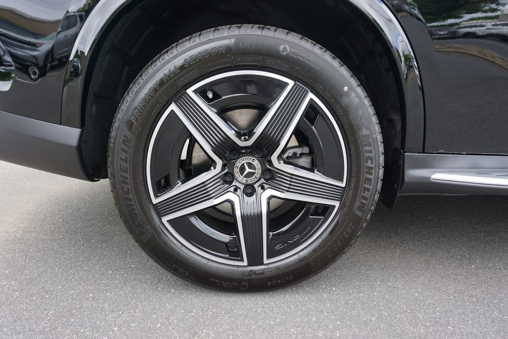 2025 Mercedes-Benz GLC 300 16