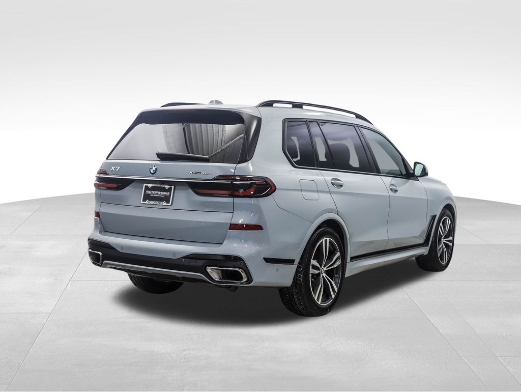 Thumbnail: 2023 BMW X7 - 5