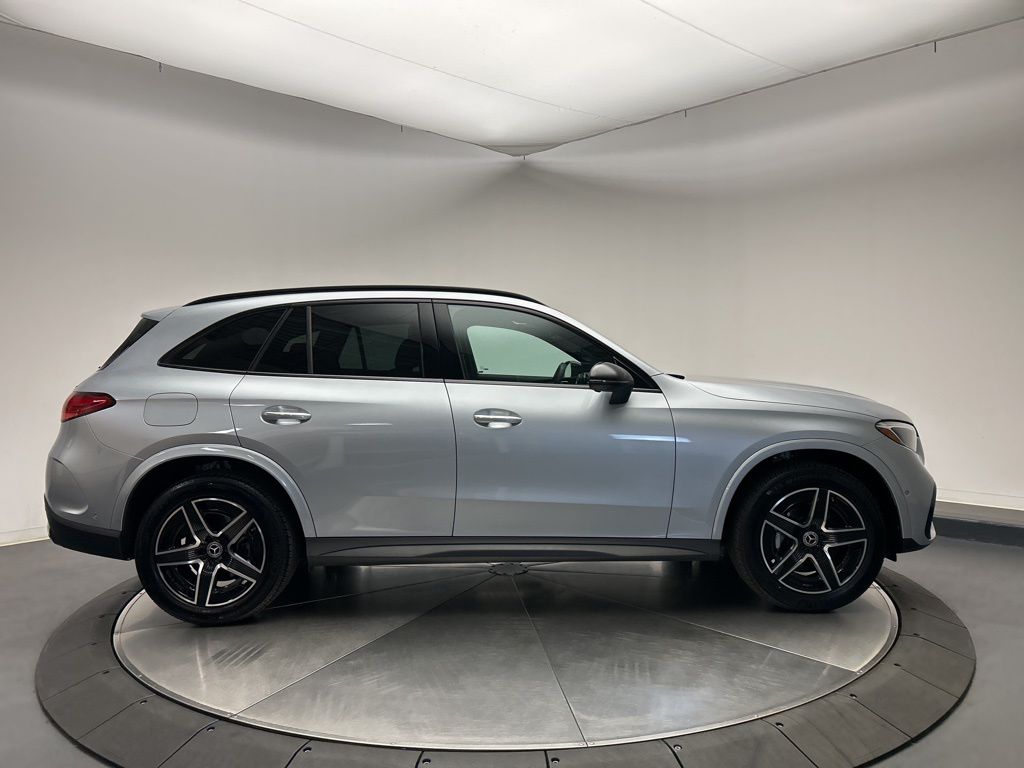 Thumbnail: 2025 Mercedes-Benz GLC - 8