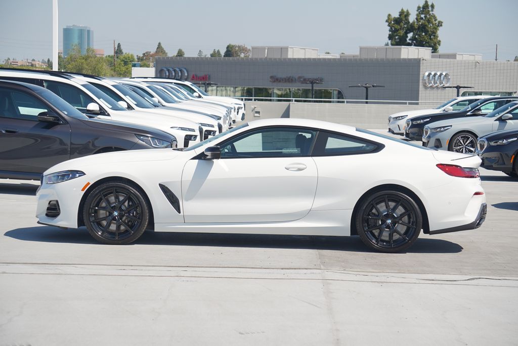 2025 BMW 8 Series M850i xDrive 4