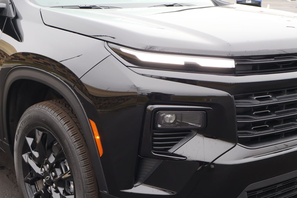 Thumbnail: 2026 Chevrolet Traverse - 3