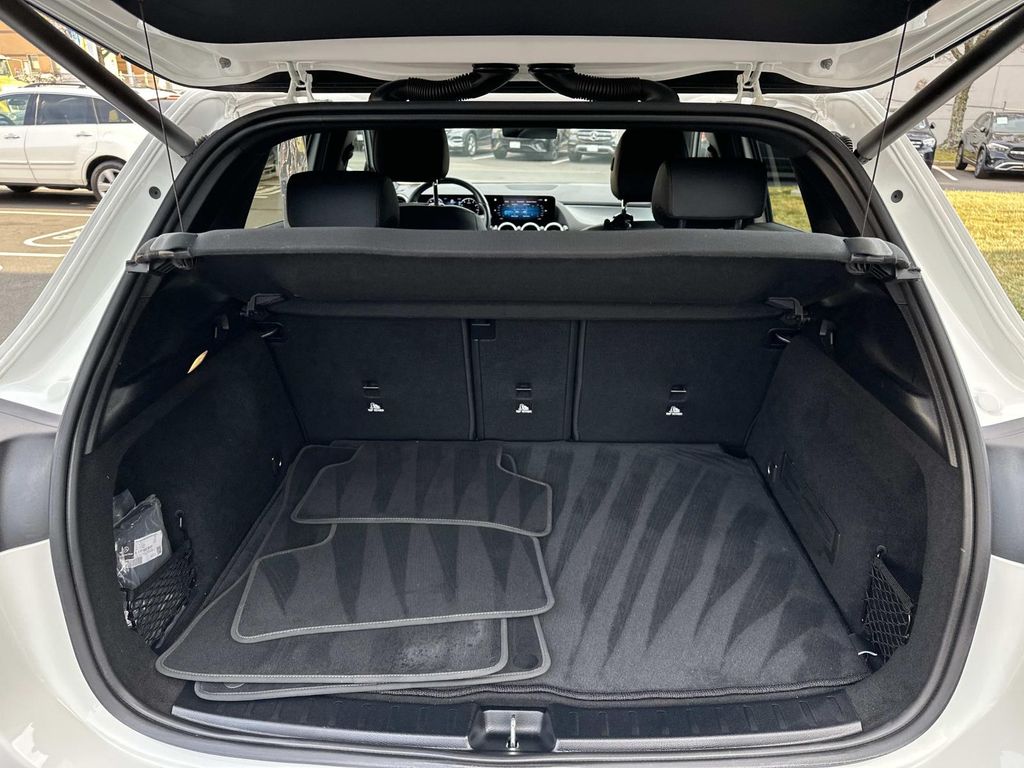 Thumbnail: 2023 Mercedes-Benz GLA - 24