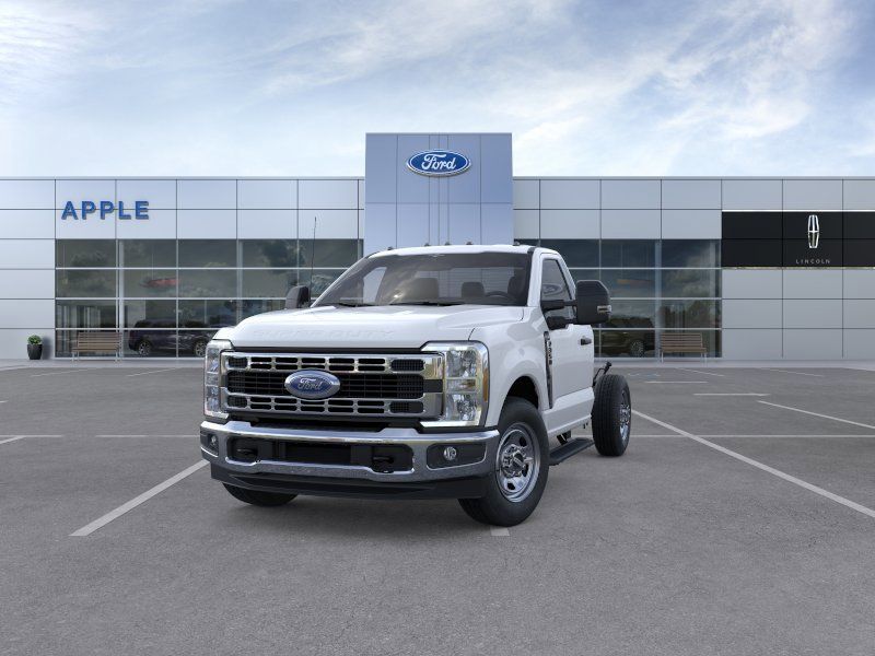 2025 Ford F-350 Chassis XL
