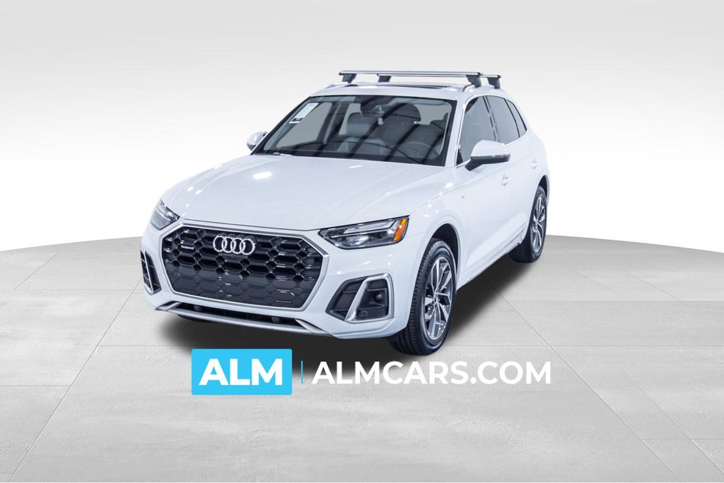 2022 Audi Q5 45 Premium Plus's photo