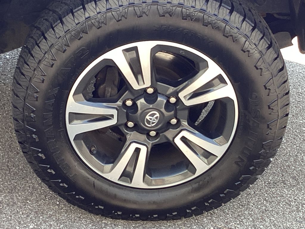 Used 2018 Toyota Tacoma Truck