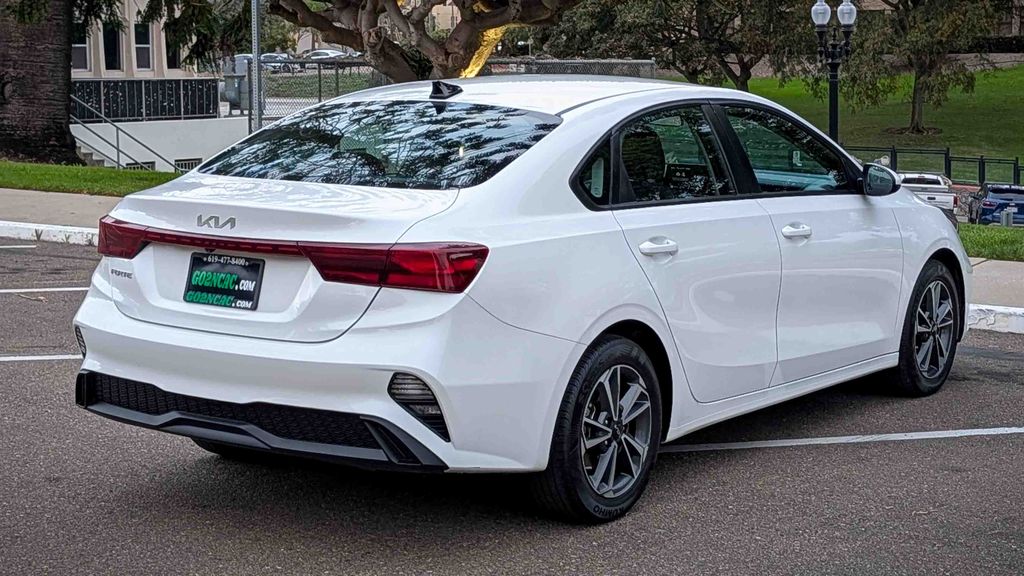 Used 2024 Kia Forte LXS 4D Sedan