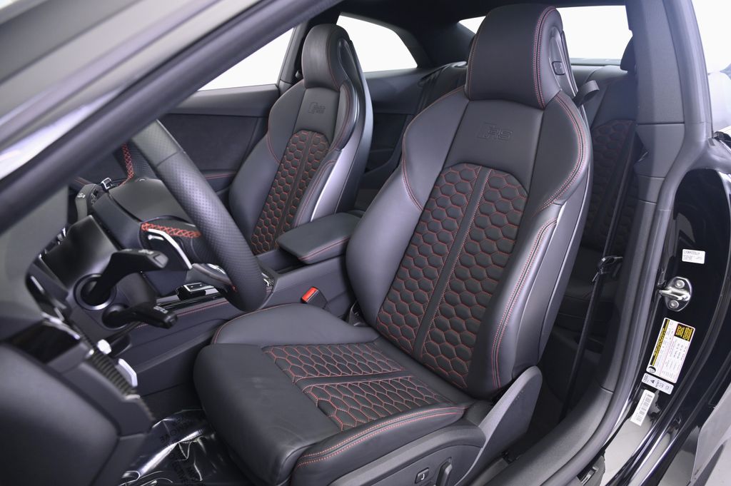 Thumbnail: 2022 Audi RS 5 - 5