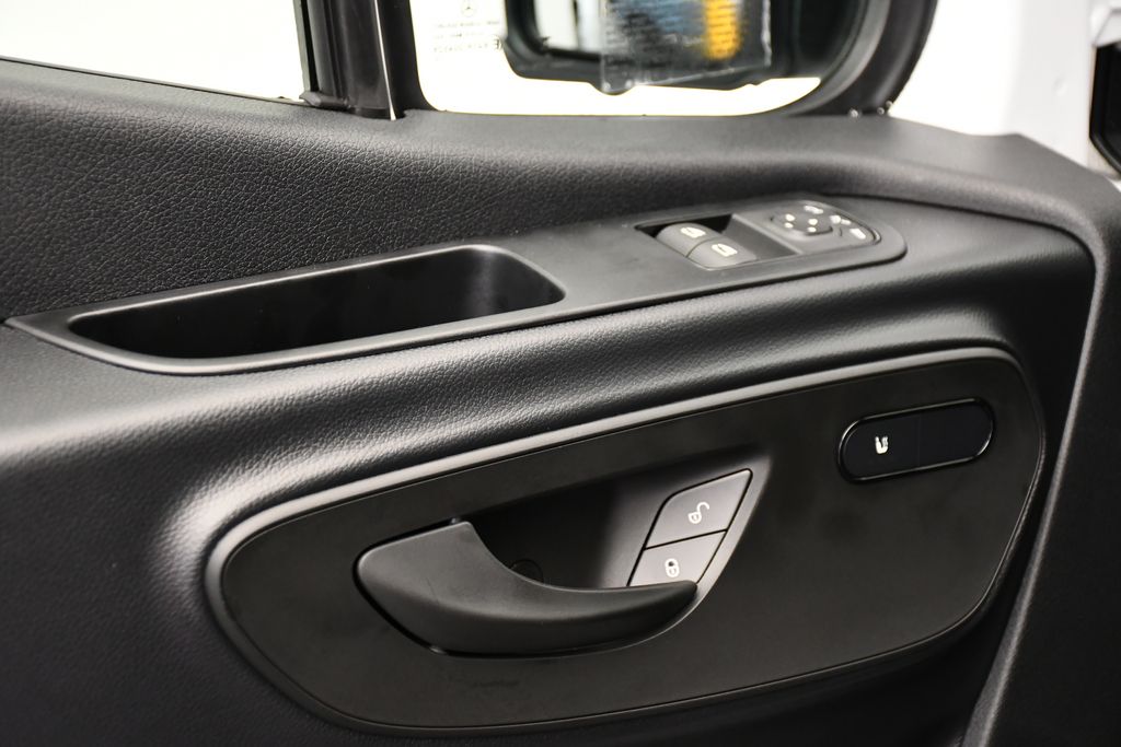 Thumbnail: 2025 Mercedes-Benz Sprinter - 23