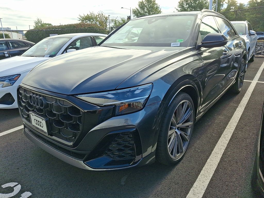 Thumbnail: 2026 Audi Q8 - 1