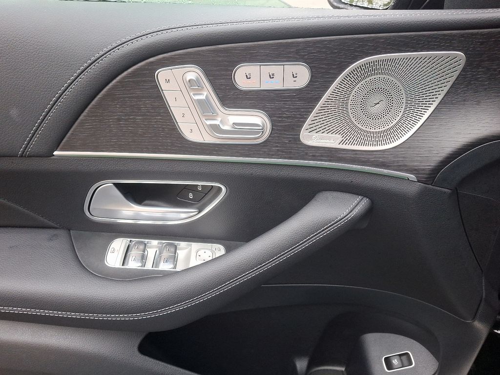 2025 Mercedes-Benz GLE 580 9