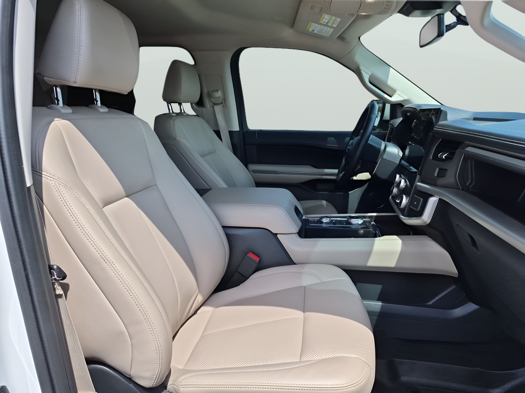 Used 2023 White Ford XLT image 41