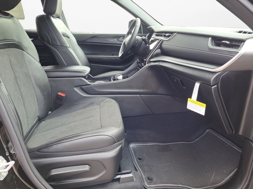 New Car 2025 Jeep Grand Cherokee L  Altitude X For Sale Under $40,000 In Austin, Texas