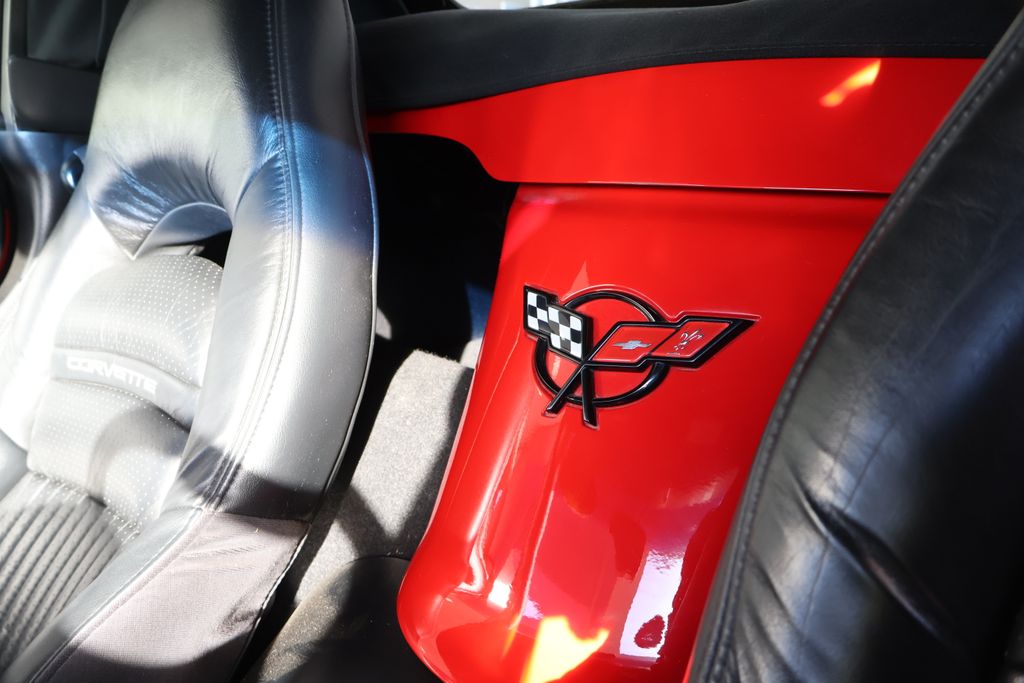 Thumbnail: 2001 Chevrolet Corvette - 32