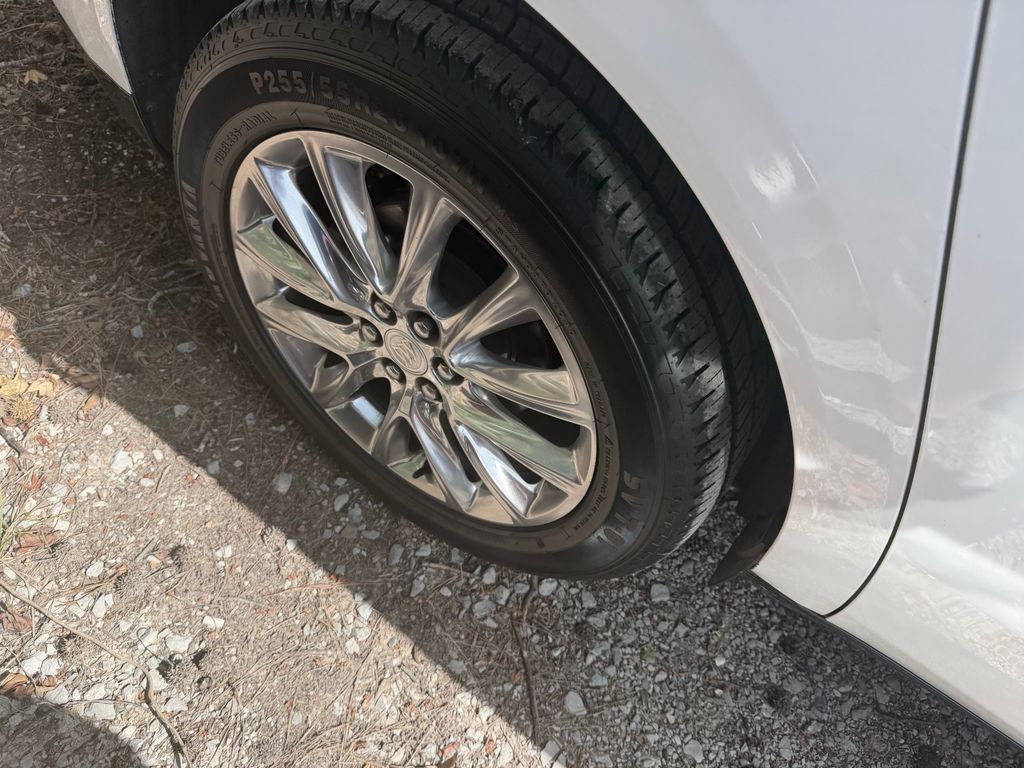 2019 Buick Enclave Essence FWD