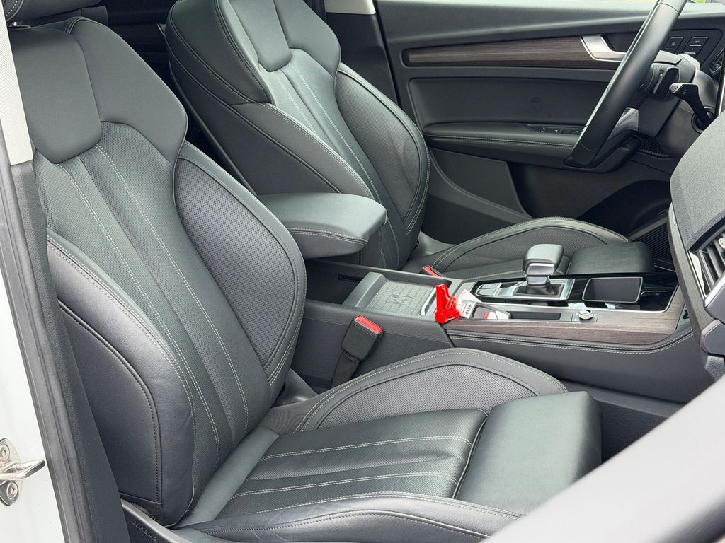 Thumbnail: 2021 Audi Q5 - 10