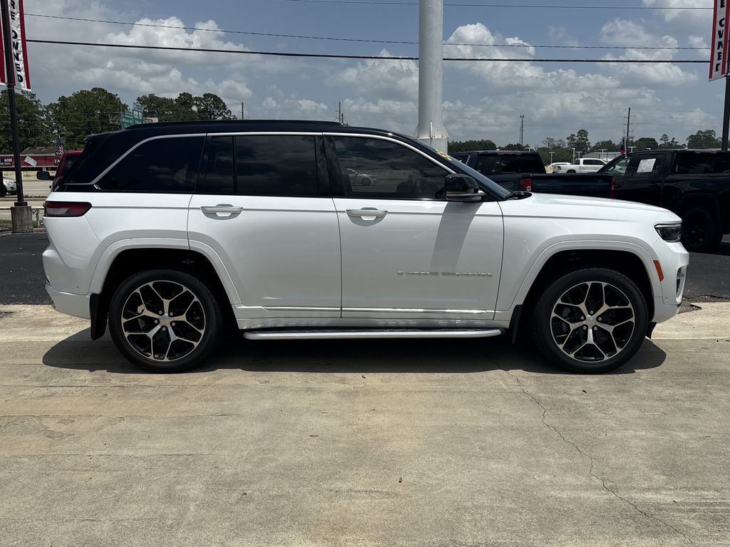 2025 Jeep Grand Cherokee Summit Reserve White at Victoria Chrysler Dodge Jeep Ram