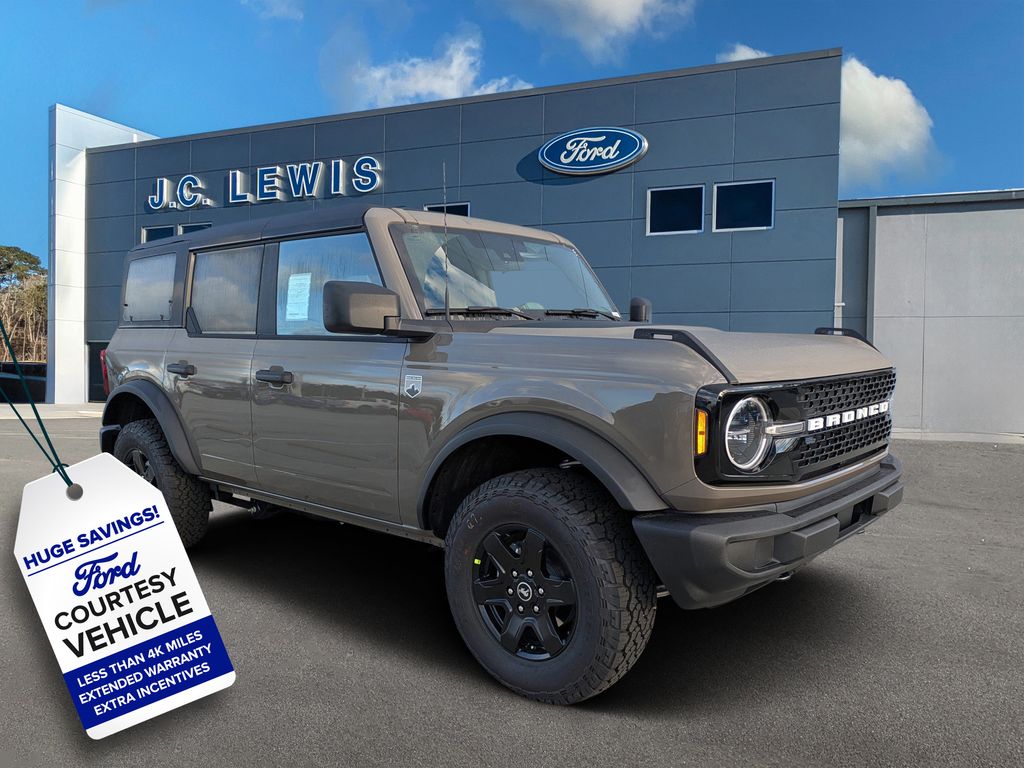 2025 Ford Bronco 4-Door Big Bend's photo