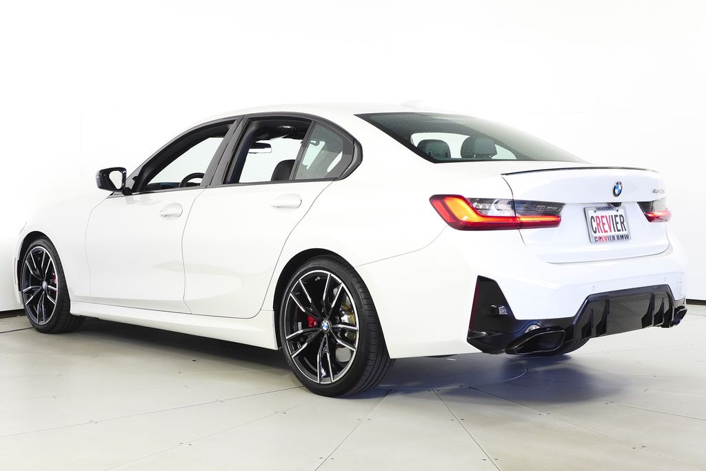 Thumbnail: 2024 BMW 3 Series - 10