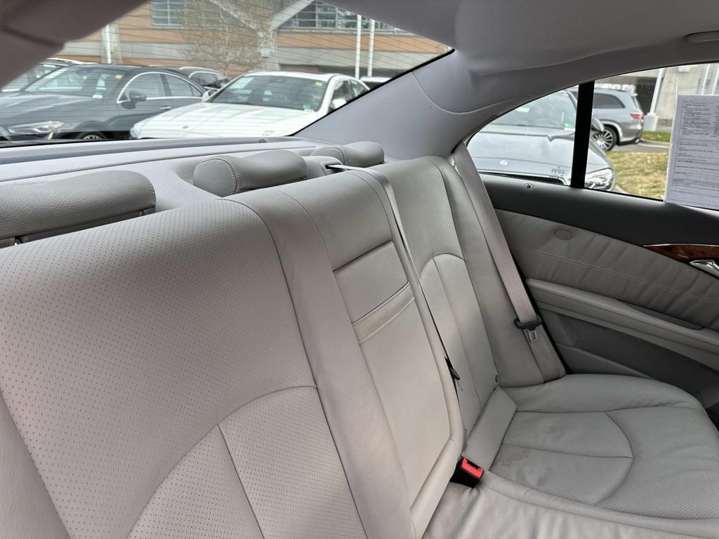 Thumbnail: 2006 Mercedes-Benz E-Class - 28
