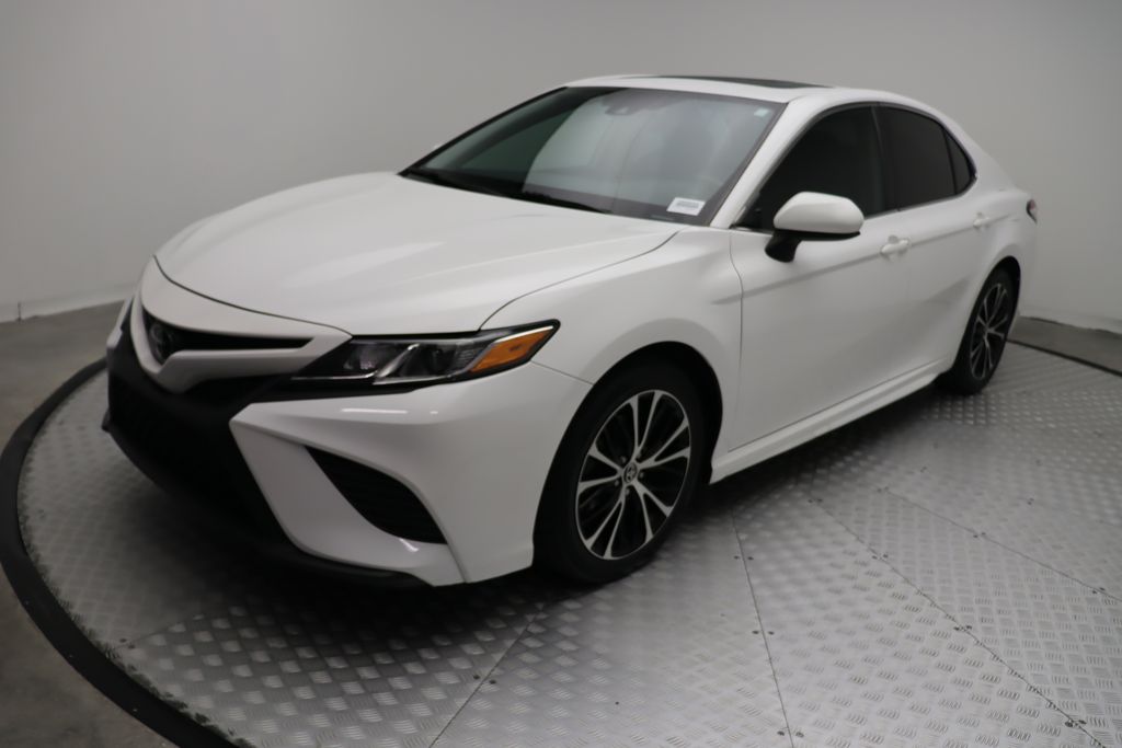 2020 Toyota Camry SE -
                West Palm Beach, FL