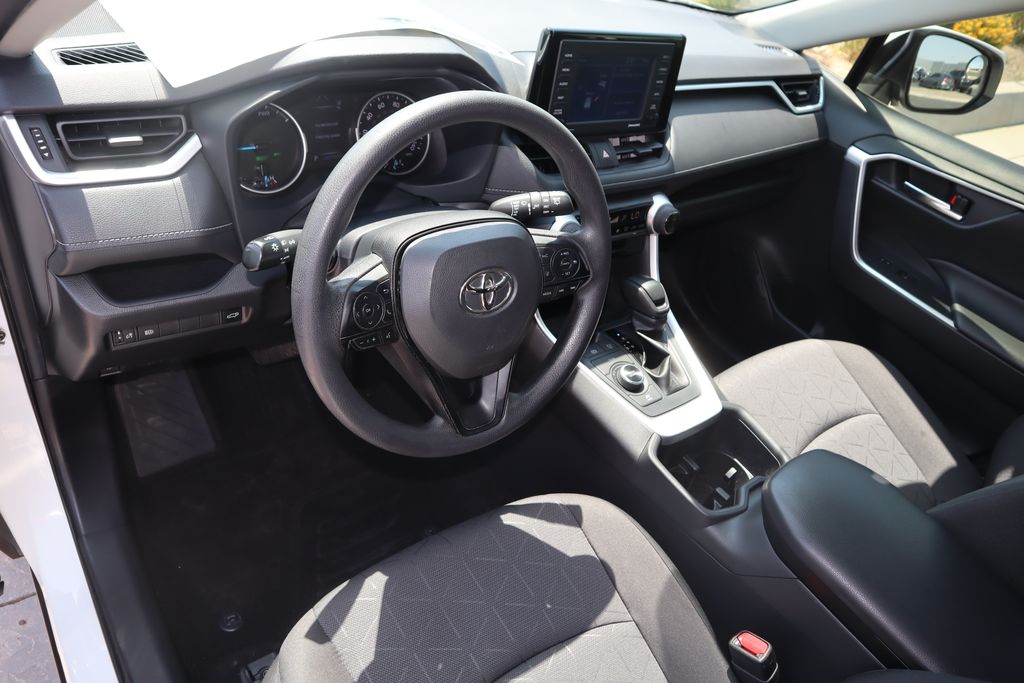 Thumbnail: 2022 Toyota RAV4 - 9