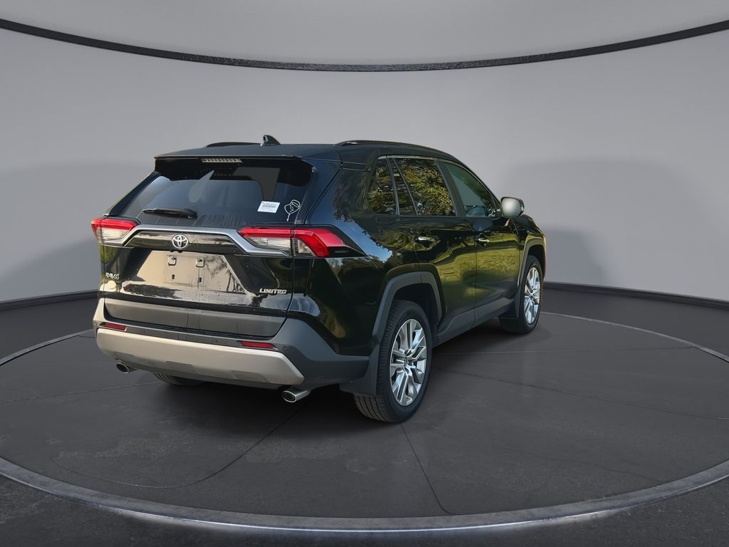 Thumbnail: 2024 Toyota RAV4 - 8