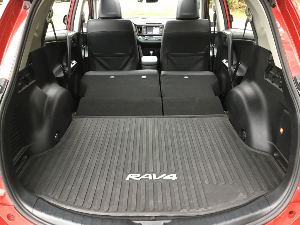 Thumbnail: 2016 Toyota RAV4 - 17