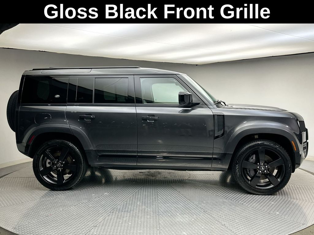 Thumbnail: 2023 Land Rover Defender - 6