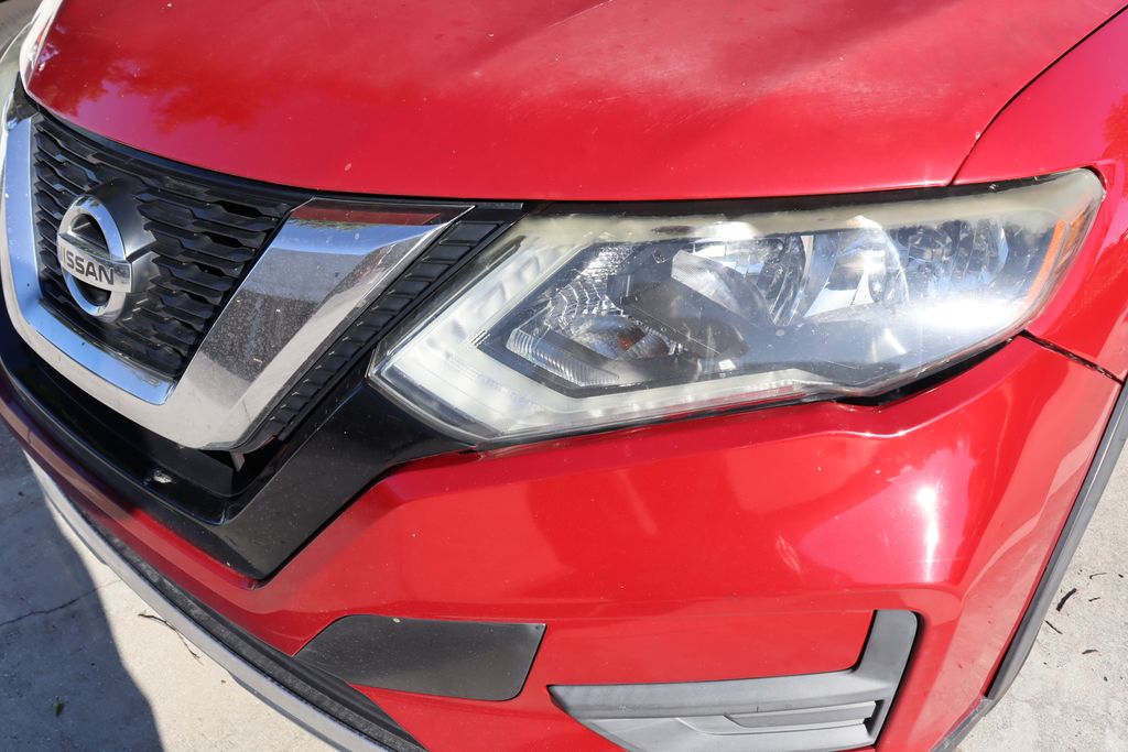 Thumbnail: 2017 Nissan Rogue - 3