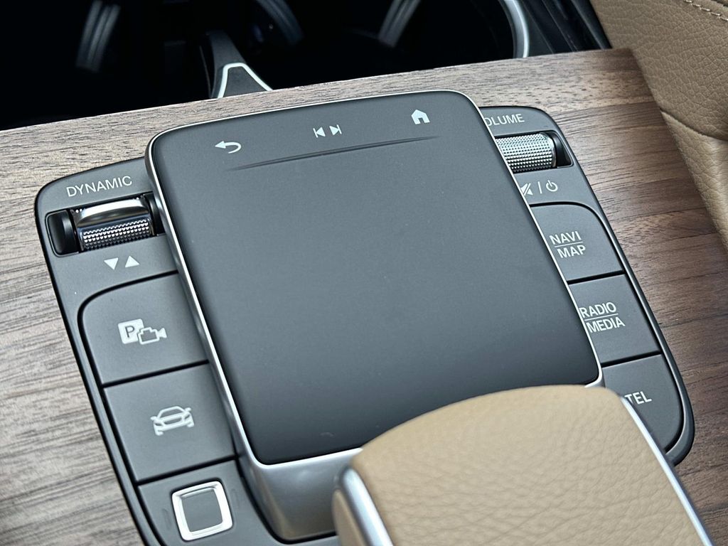 Thumbnail: 2026 Mercedes-Benz GLE - 15