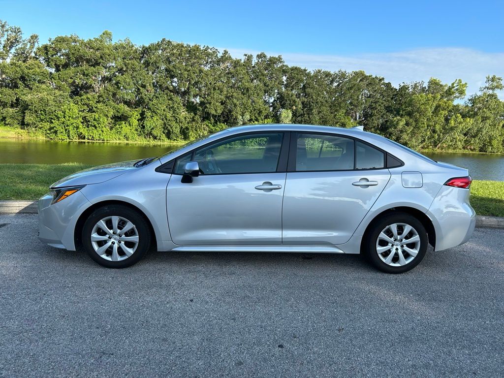 2024 Toyota Corolla LE 2