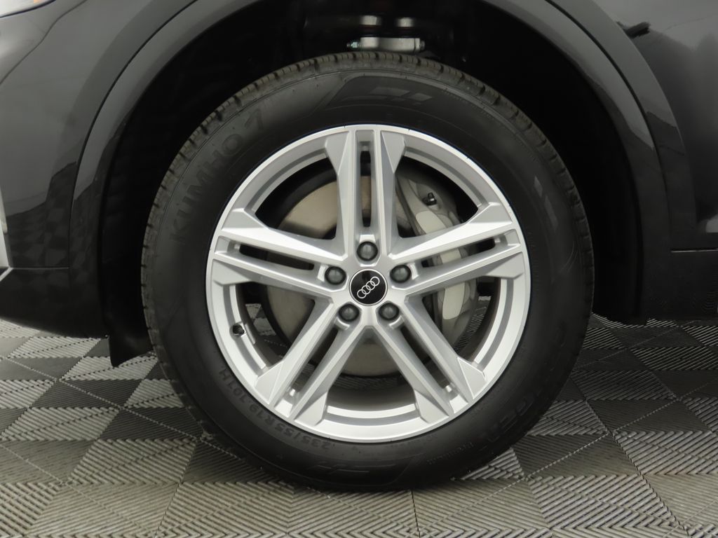 2025 Audi Q5  32