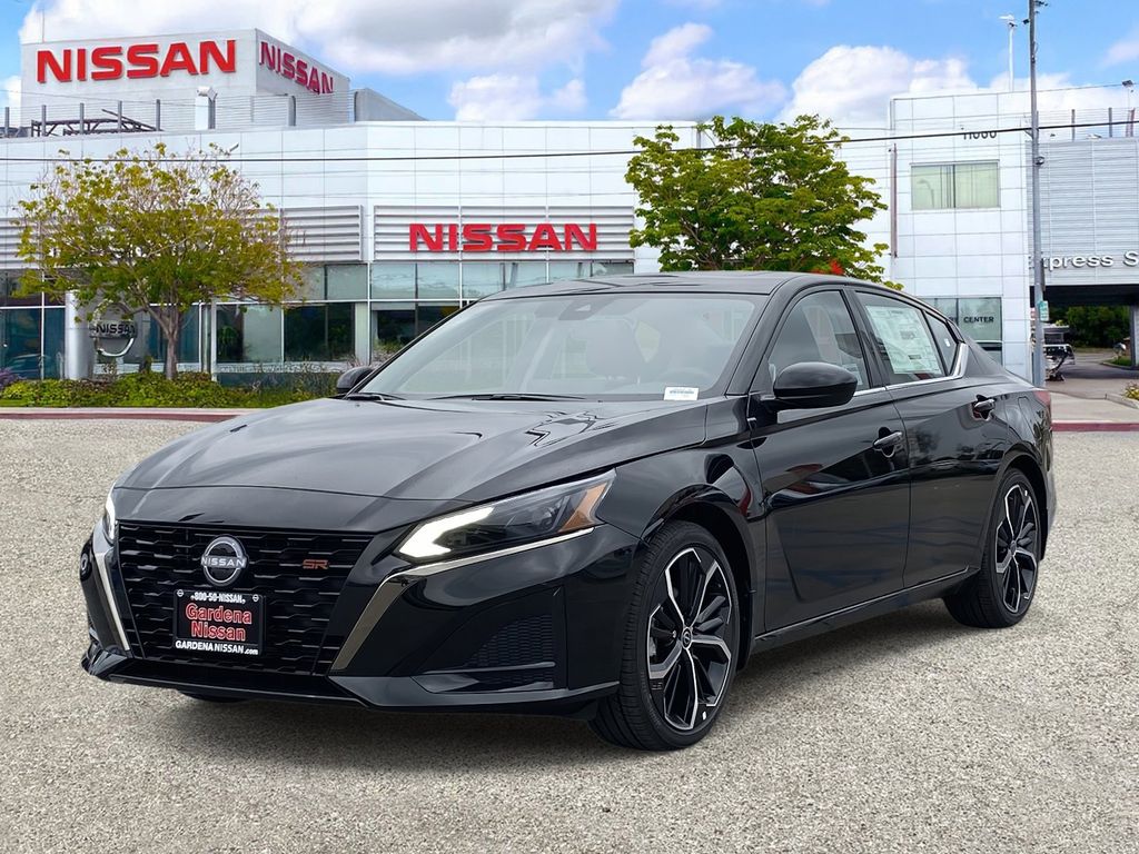 2025 Nissan Altima 2.5 SR
