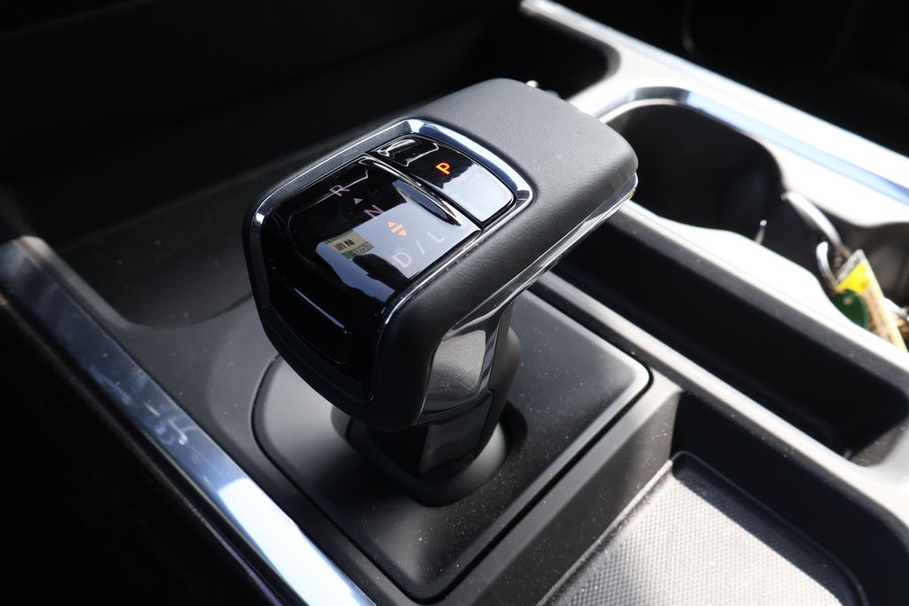 2025 Chevrolet Silverado 1500 RST 32