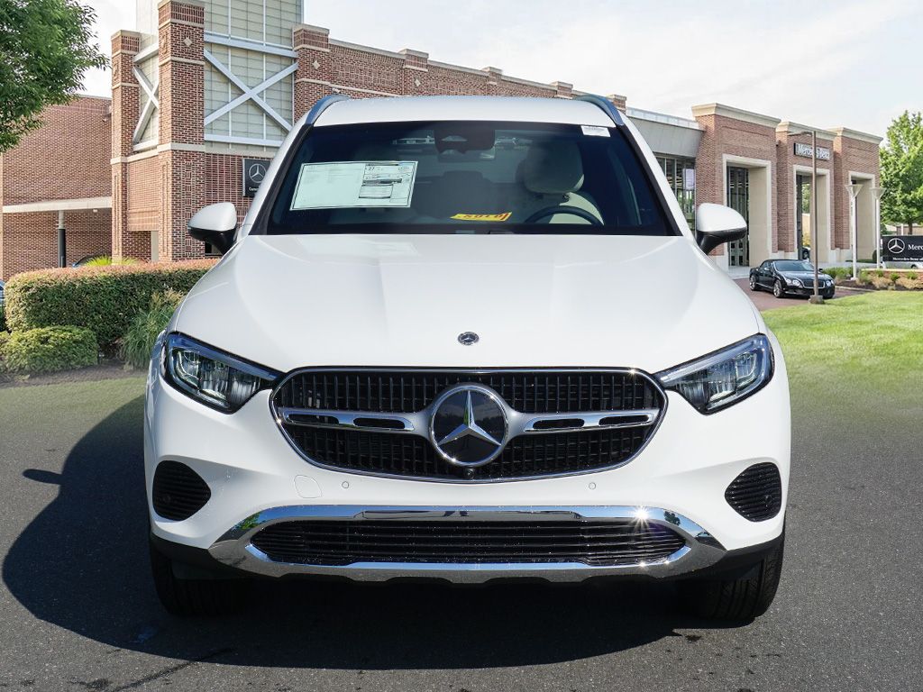 2025 Mercedes-Benz GLC 300 3