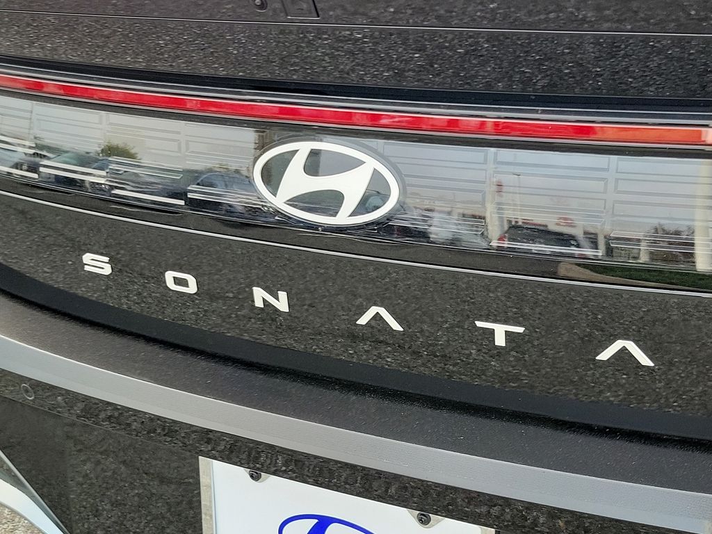 2025 Hyundai Sonata Limited 11