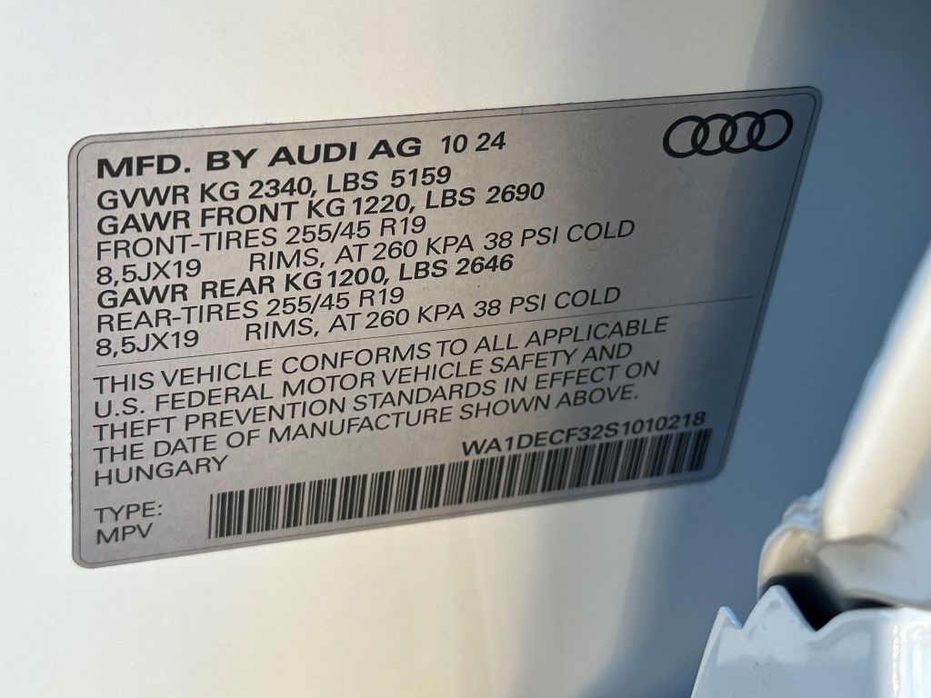 Thumbnail: 2025 Audi Q3 - 25