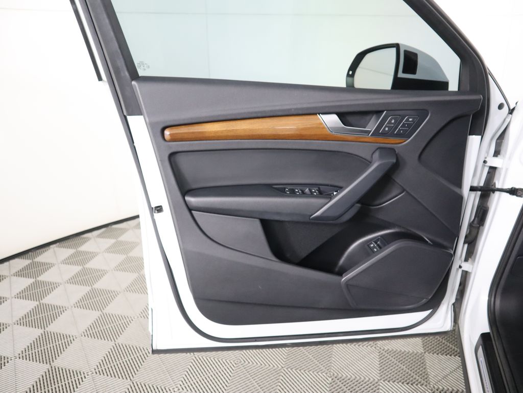 Thumbnail: 2021 Audi Q5 - 24