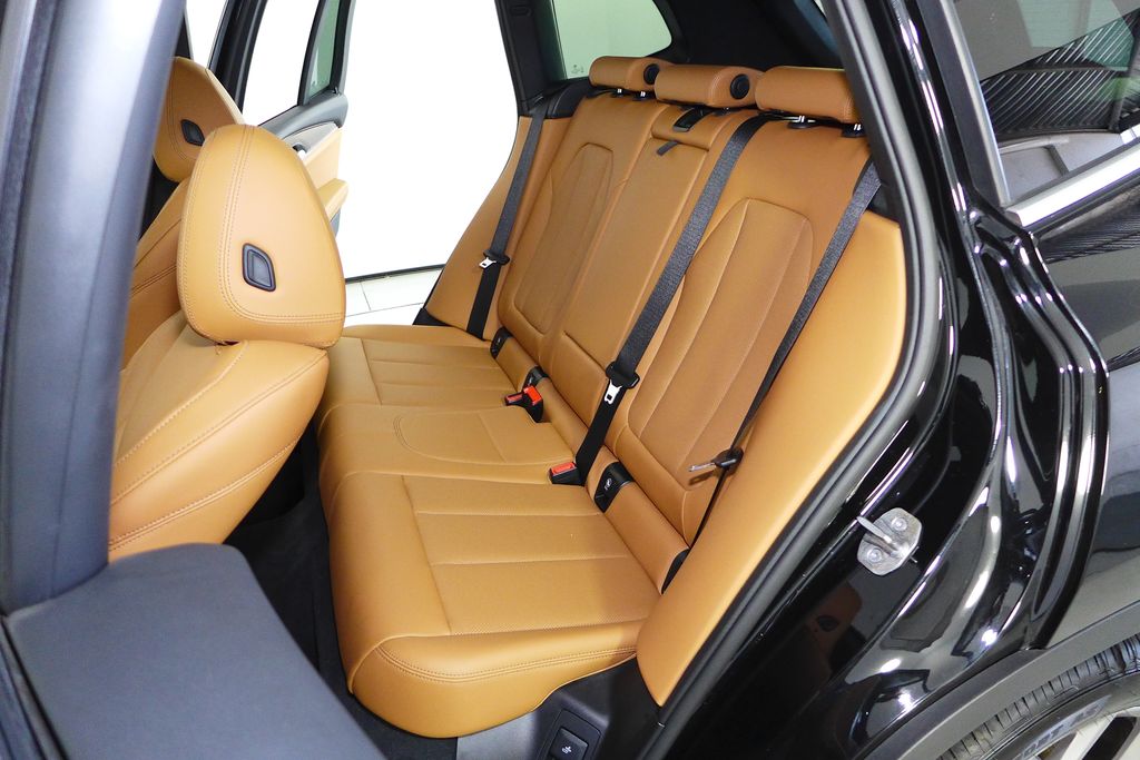 Thumbnail: 2022 BMW X3 - 21