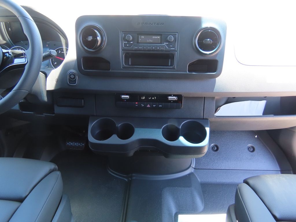 Thumbnail: 2025 Mercedes-Benz Sprinter - 14