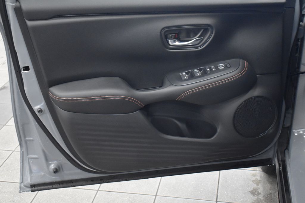 2025 Honda HR-V Sport 8